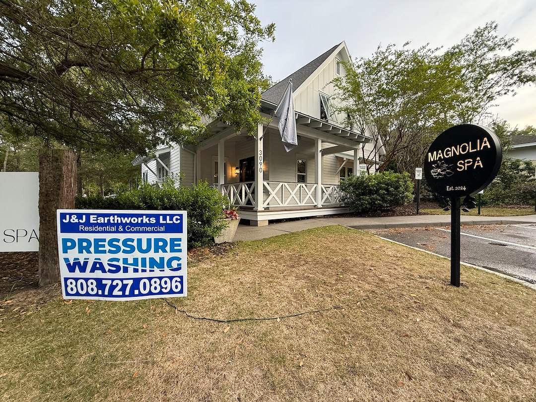 Commercial Building Washing & Concrete Cleaning at Magnolia Spa – Enhancing Business Curb Appeal in Mount Pleasant