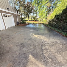 Driveway-Cleaning-in-Rivertowne-Country-Club-Restoring-Curb-Appeal-with-Professional-Pressure-Washing-in-Mount-Pleasant 1