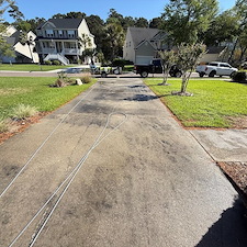 Driveway-Cleaning-in-Rivertowne-Country-Club-Restoring-Curb-Appeal-with-Professional-Pressure-Washing-in-Mount-Pleasant 2