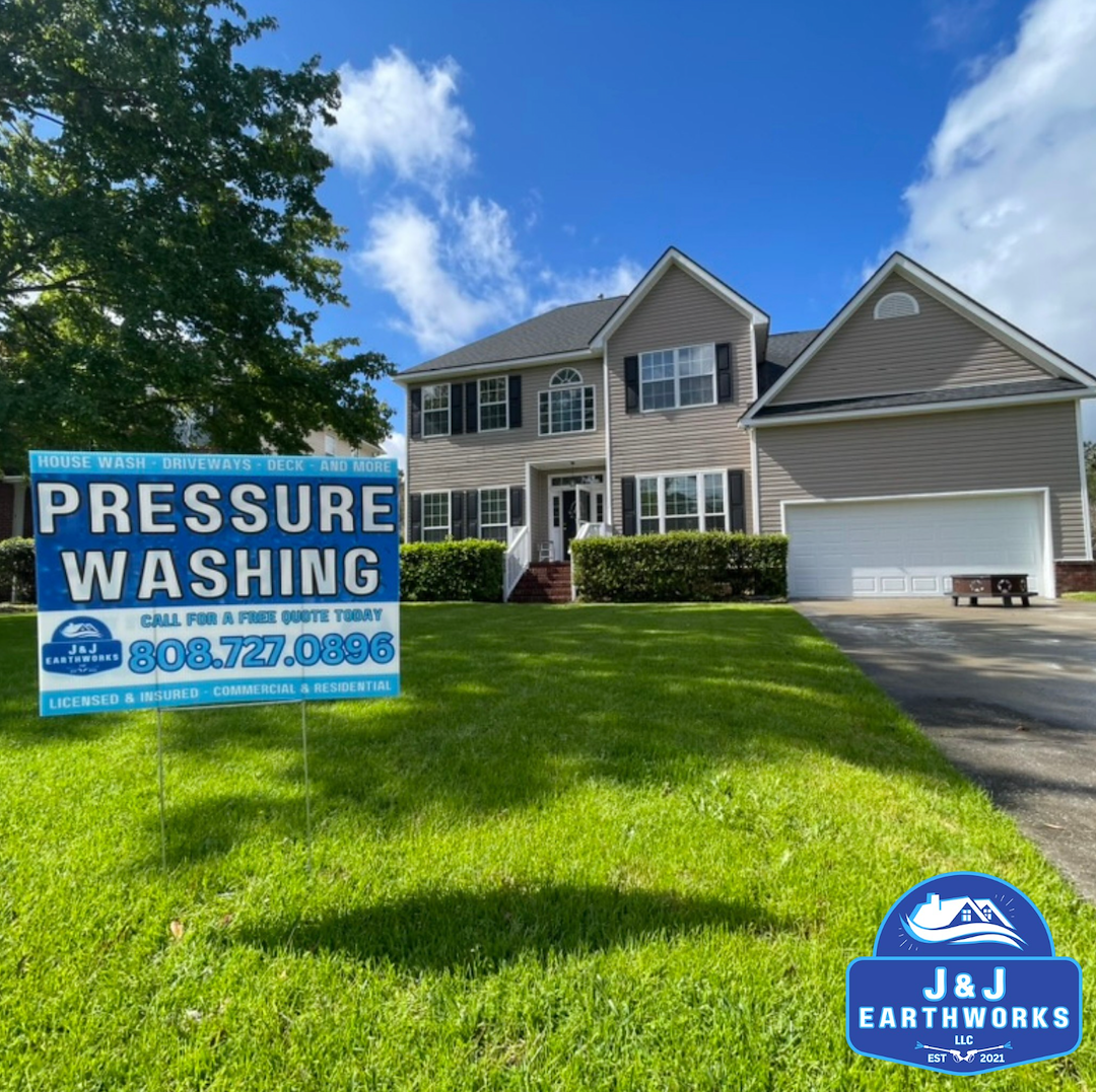 House Washing in Planter’s Pointe, Mount Pleasant – Safe & Effective Soft Wash by J&J Earthworks