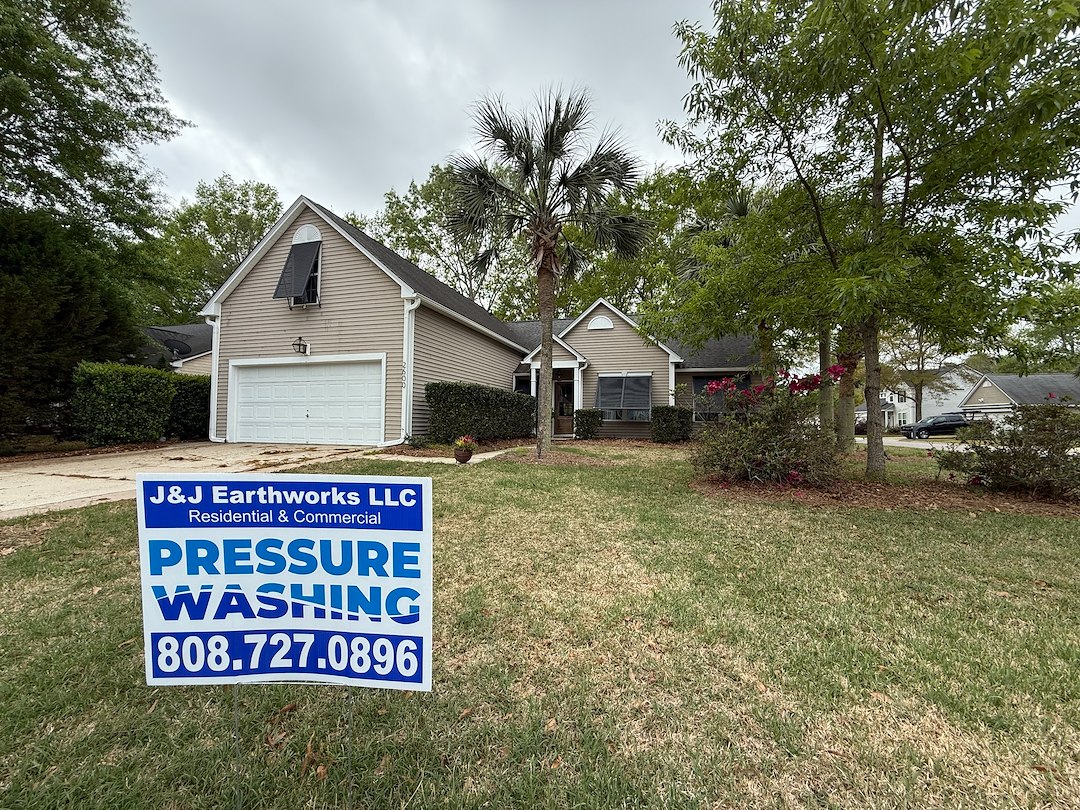 House Washing & Window Cleaning in Planter’s Pointe – Gentle, Eco-Friendly Service by Mount Pleasant’s Exterior Cleaning Experts