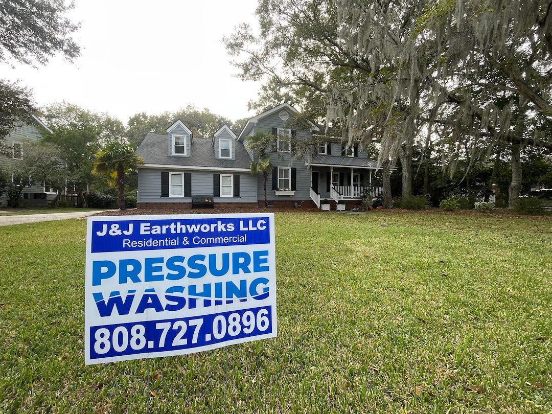 J&J Earthworks Delivers Premier House and Roof Cleaning in Mount Pleasant’s Wakendaw Lakes Community