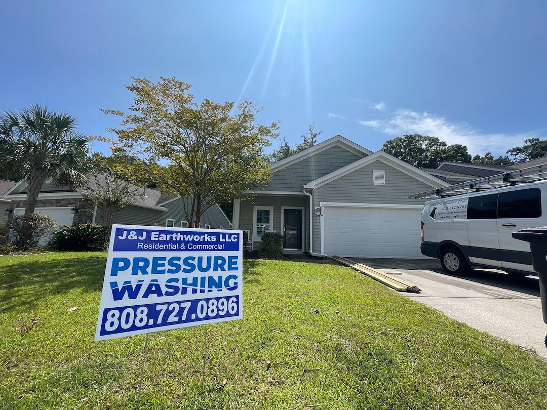 J&J Earthworks Provides Expert House Soft Wash and Gutter Cleaning in Awendaw’s Tupelo Neighborhood