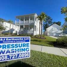 JJ-Earthworks-Restores-Homes-with-House-Soft-Wash-and-Rust-Removal-in-Carolina-Park 0