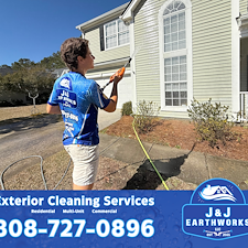 Professional-House-Washing-Driveway-Pressure-Washing-in-Park-West-Mount-Pleasant 1