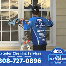 Professional-Window-Cleaning-in-Hamlin-Plantation-JJ-Earthworks-Delivers-Streak-Free-Shine 0